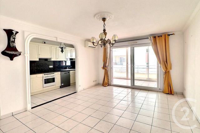 Appartement T3 à vendre - 3 pièces - 72.27 m2 - ST RAPHAEL - 83 - PROVENCE-ALPES-COTE-D-AZUR - Century 21 Sud Habitat