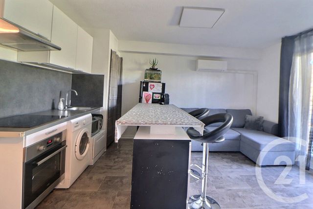 Appartement T2 à vendre - 2 pièces - 35.07 m2 - FREJUS - 83 - PROVENCE-ALPES-COTE-D-AZUR - Century 21 Sud Habitat