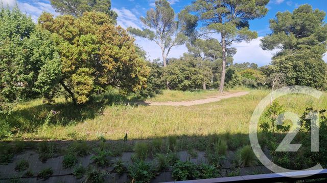 Appartement T2 à vendre - 2 pièces - 35.07 m2 - FREJUS - 83 - PROVENCE-ALPES-COTE-D-AZUR - Century 21 Sud Habitat