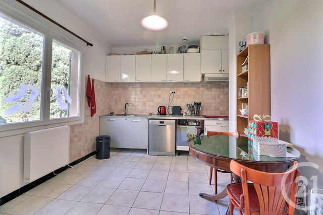 Appartement T4 à vendre - 4 pièces - 89.43 m2 - ST RAPHAEL - 83 - PROVENCE-ALPES-COTE-D-AZUR - Century 21 Sud Habitat