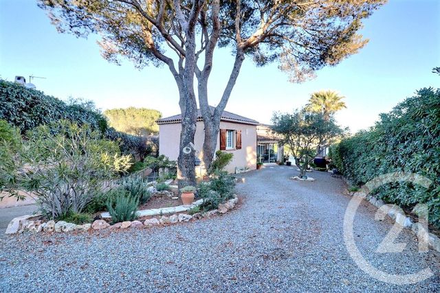 maison à vendre - 5 pièces - 132.0 m2 - FREJUS - 83 - PROVENCE-ALPES-COTE-D-AZUR - Century 21 Sud Habitat