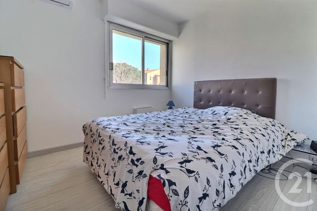 Afficher la photo en grand Appartement T3 à vendre - 3 pièces - 67.91 m2 - FREJUS - 83 - PROVENCE-ALPES-COTE-D-AZUR - Century 21 Sud Habitat