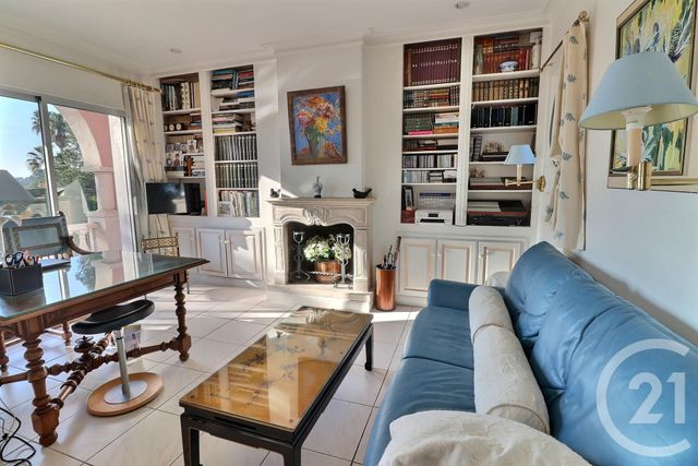 maison à vendre - 8 pièces - 249.0 m2 - FREJUS - 83 - PROVENCE-ALPES-COTE-D-AZUR - Century 21 Sud Habitat