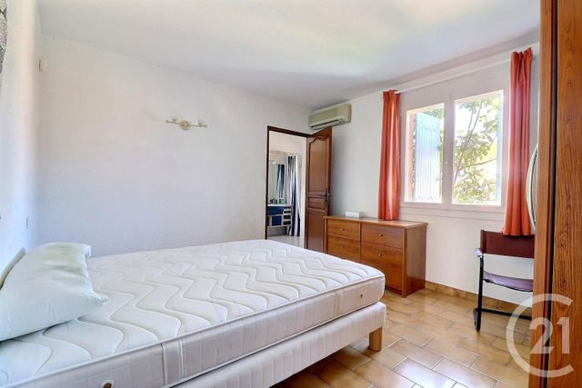 maison à vendre - 6 pièces - 140.0 m2 - FREJUS - 83 - PROVENCE-ALPES-COTE-D-AZUR - Century 21 Sud Habitat