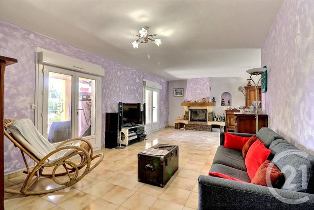 Afficher la photo en grand maison à vendre - 5 pièces - 122.68 m2 - ROQUEBRUNE SUR ARGENS - 83 - PROVENCE-ALPES-COTE-D-AZUR - Century 21 Sud Habitat