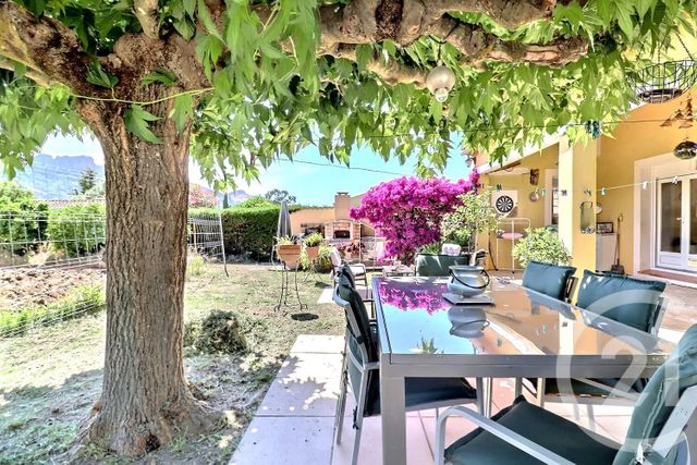 Afficher la photo en grand maison à vendre - 5 pièces - 122.68 m2 - ROQUEBRUNE SUR ARGENS - 83 - PROVENCE-ALPES-COTE-D-AZUR - Century 21 Sud Habitat