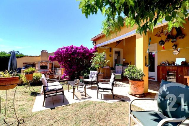 Afficher la photo en grand maison à vendre - 5 pièces - 122.68 m2 - ROQUEBRUNE SUR ARGENS - 83 - PROVENCE-ALPES-COTE-D-AZUR - Century 21 Sud Habitat