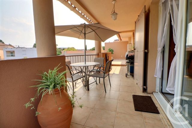 Appartement T3 à vendre - 3 pièces - 65.0 m2 - PUGET SUR ARGENS - 83 - PROVENCE-ALPES-COTE-D-AZUR - Century 21 Sud Habitat