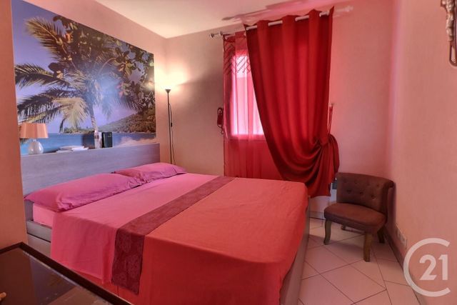 Appartement T3 à vendre - 3 pièces - 65.0 m2 - PUGET SUR ARGENS - 83 - PROVENCE-ALPES-COTE-D-AZUR - Century 21 Sud Habitat