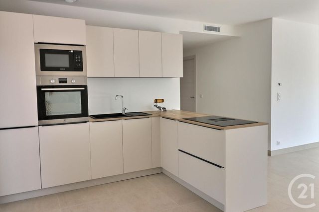 Appartement T4 à vendre - 4 pièces - 98.02 m2 - ST RAPHAEL - 83 - PROVENCE-ALPES-COTE-D-AZUR - Century 21 Sud Habitat