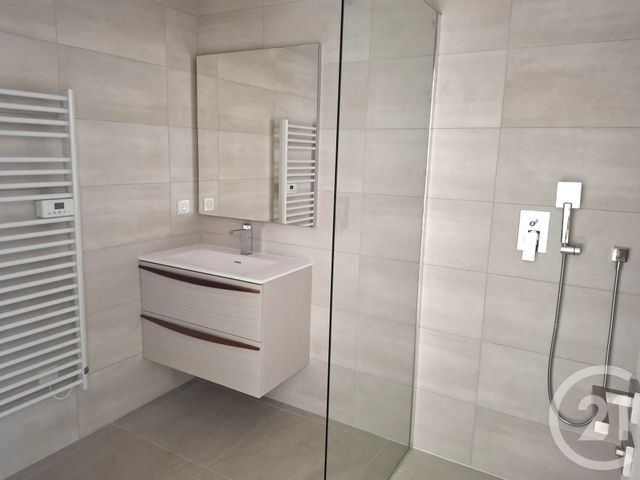 Appartement T4 à vendre - 4 pièces - 98.02 m2 - ST RAPHAEL - 83 - PROVENCE-ALPES-COTE-D-AZUR - Century 21 Sud Habitat