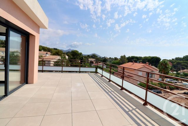 Appartement T4 à vendre - 4 pièces - 90.0 m2 - ST RAPHAEL - 83 - PROVENCE-ALPES-COTE-D-AZUR - Century 21 Sud Habitat
