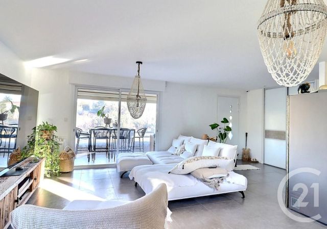 maison à vendre - 7 pièces - 135.0 m2 - FREJUS - 83 - PROVENCE-ALPES-COTE-D-AZUR - Century 21 Sud Habitat