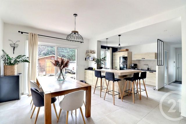 maison à vendre - 3 pièces - 85.0 m2 - FREJUS - 83 - PROVENCE-ALPES-COTE-D-AZUR - Century 21 Sud Habitat
