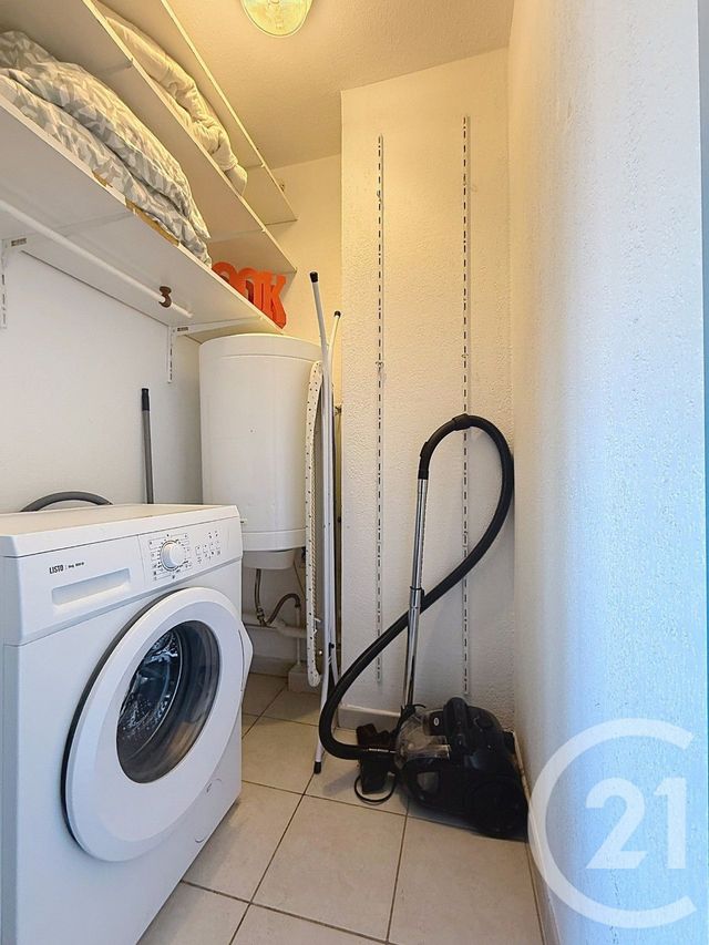 Appartement T1 à vendre - 1 pièce - 24.93 m2 - FREJUS - 83 - PROVENCE-ALPES-COTE-D-AZUR - Century 21 Sud Habitat