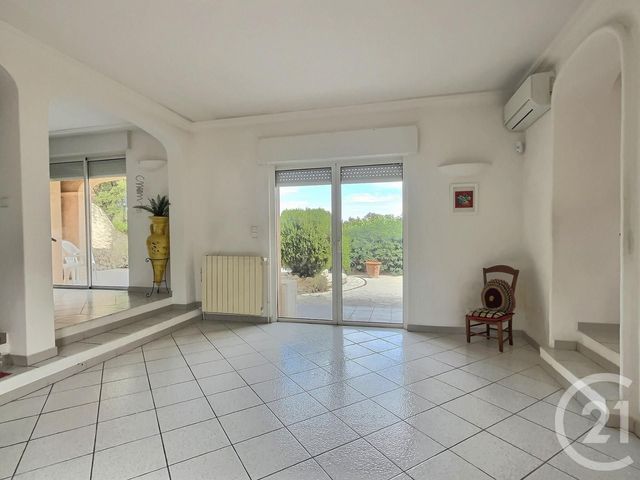 Afficher la photo en grand maison à vendre - 5 pièces - 150.37 m2 - LES ISSAMBRES - 83 - PROVENCE-ALPES-COTE-D-AZUR - Century 21 Sud Habitat