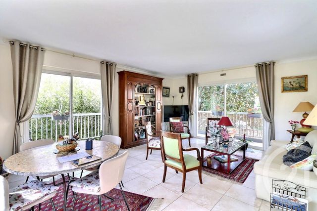 Appartement T3 à vendre - 3 pièces - 79.0 m2 - ST RAPHAEL - 83 - PROVENCE-ALPES-COTE-D-AZUR - Century 21 Sud Habitat