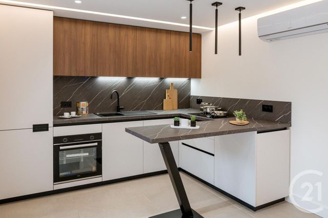 Appartement T2 à vendre - 2 pièces - 38.0 m2 - ST RAPHAEL - 83 - PROVENCE-ALPES-COTE-D-AZUR - Century 21 Sud Habitat