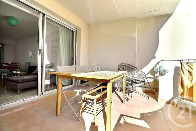 Appartement T2 à vendre - 2 pièces - 55.03 m2 - FREJUS - 83 - PROVENCE-ALPES-COTE-D-AZUR - Century 21 Sud Habitat