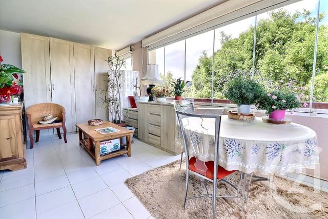 Appartement T2 à vendre - 2 pièces - 64.27 m2 - ROQUEBRUNE SUR ARGENS - 83 - PROVENCE-ALPES-COTE-D-AZUR - Century 21 Sud Habitat