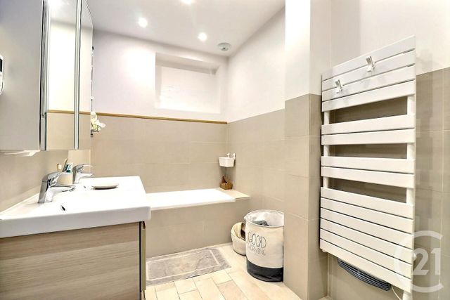 maison à vendre - 5 pièces - 115.0 m2 - FREJUS - 83 - PROVENCE-ALPES-COTE-D-AZUR - Century 21 Sud Habitat