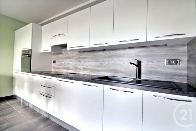 Appartement T3 à vendre - 3 pièces - 63.0 m2 - FREJUS - 83 - PROVENCE-ALPES-COTE-D-AZUR - Century 21 Sud Habitat