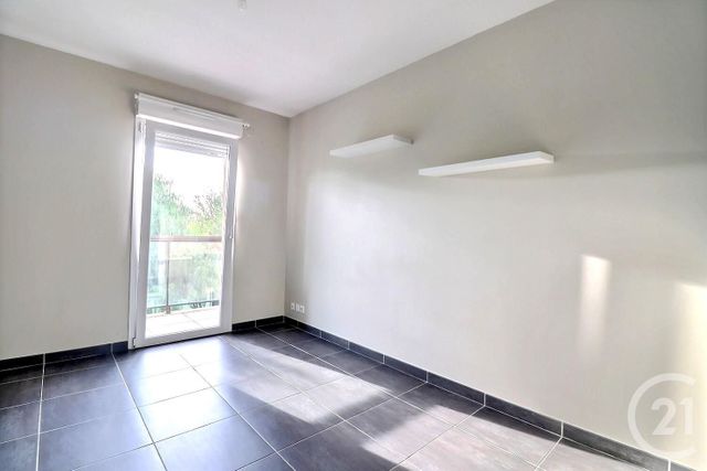Appartement T3 à vendre - 3 pièces - 63.0 m2 - FREJUS - 83 - PROVENCE-ALPES-COTE-D-AZUR - Century 21 Sud Habitat