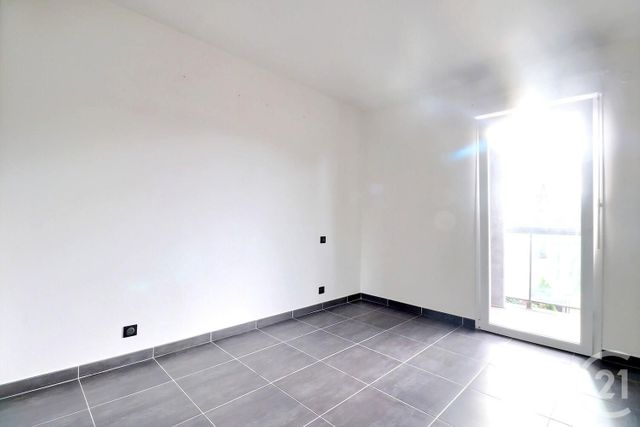 Appartement T3 à vendre - 3 pièces - 63.0 m2 - FREJUS - 83 - PROVENCE-ALPES-COTE-D-AZUR - Century 21 Sud Habitat