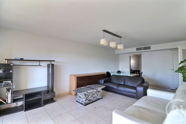 Appartement T4 à vendre - 4 pièces - 100.0 m2 - ST RAPHAEL - 83 - PROVENCE-ALPES-COTE-D-AZUR - Century 21 Sud Habitat