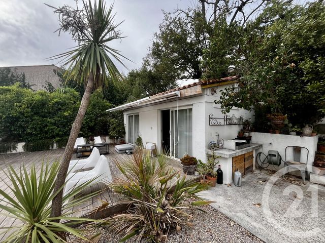 maison à vendre - 8 pièces - 200.0 m2 - FREJUS - 83 - PROVENCE-ALPES-COTE-D-AZUR - Century 21 Sud Habitat