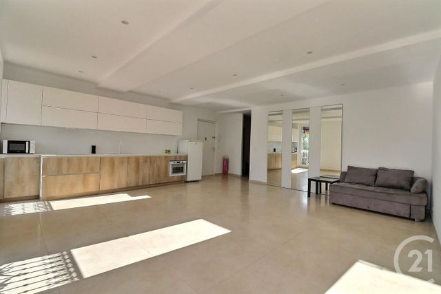 Appartement F4 à vendre - 4 pièces - 95.0 m2 - ST RAPHAEL - 83 - PROVENCE-ALPES-COTE-D-AZUR - Century 21 Sud Habitat