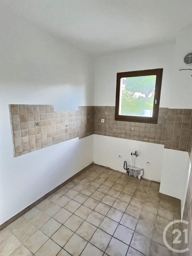 Appartement F3 à vendre - 3 pièces - 63.0 m2 - FREJUS - 83 - PROVENCE-ALPES-COTE-D-AZUR - Century 21 Sud Habitat