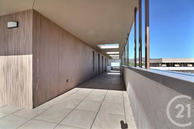 Appartement F4 à vendre - 4 pièces - 86.46 m2 - FREJUS - 83 - PROVENCE-ALPES-COTE-D-AZUR - Century 21 Sud Habitat