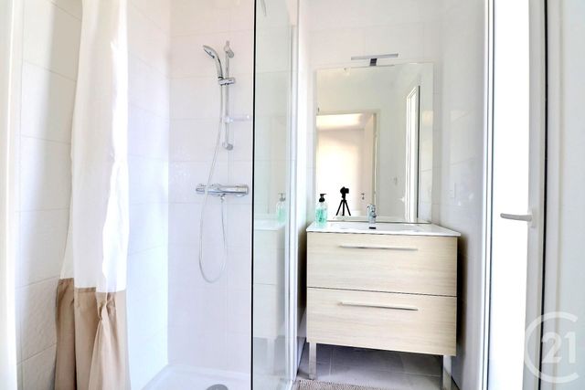 Appartement F4 à vendre - 4 pièces - 86.46 m2 - FREJUS - 83 - PROVENCE-ALPES-COTE-D-AZUR - Century 21 Sud Habitat