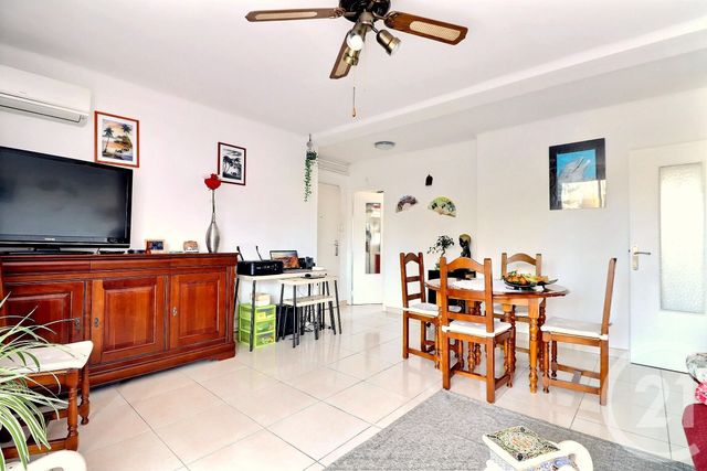 Appartement F3 à vendre - 3 pièces - 58.25 m2 - FREJUS - 83 - PROVENCE-ALPES-COTE-D-AZUR - Century 21 Sud Habitat