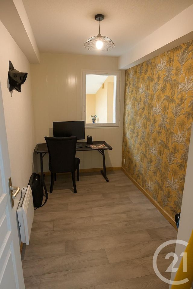 Appartement T3 à vendre - 3 pièces - 46.44 m2 - FREJUS - 83 - PROVENCE-ALPES-COTE-D-AZUR - Century 21 Sud Habitat