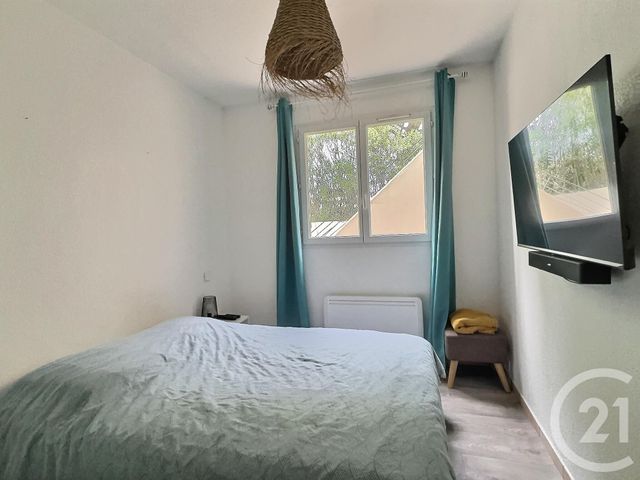 Appartement T3 à vendre - 3 pièces - 46.44 m2 - FREJUS - 83 - PROVENCE-ALPES-COTE-D-AZUR - Century 21 Sud Habitat