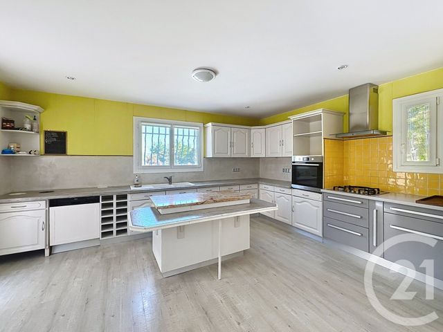 maison à vendre - 6 pièces - 186.32 m2 - FREJUS - 83 - PROVENCE-ALPES-COTE-D-AZUR - Century 21 Sud Habitat
