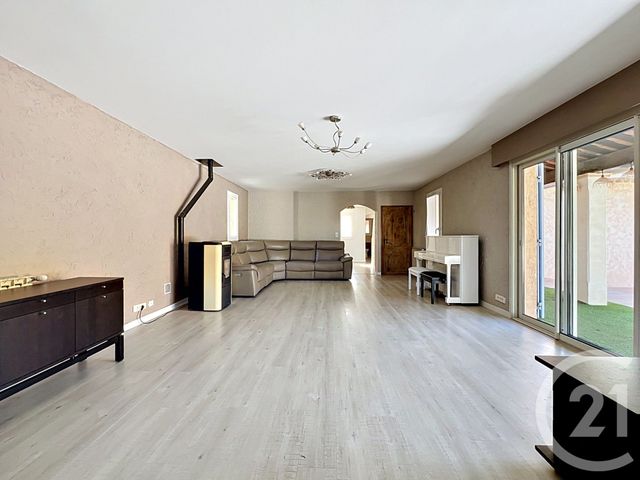 maison à vendre - 6 pièces - 186.32 m2 - FREJUS - 83 - PROVENCE-ALPES-COTE-D-AZUR - Century 21 Sud Habitat