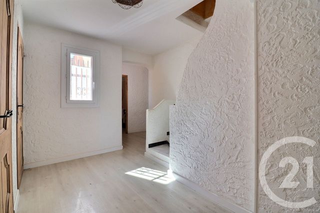 maison à vendre - 6 pièces - 186.32 m2 - FREJUS - 83 - PROVENCE-ALPES-COTE-D-AZUR - Century 21 Sud Habitat