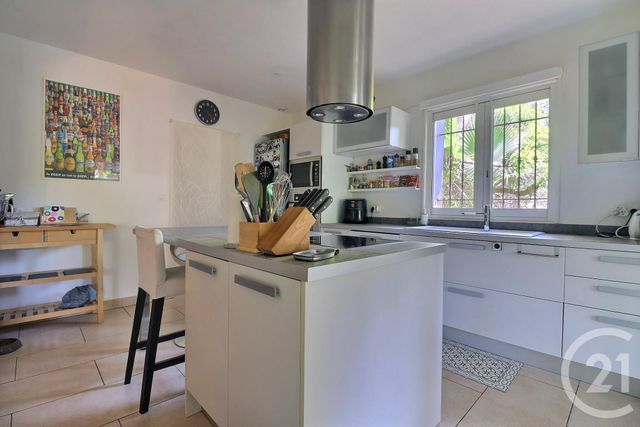 maison à vendre - 5 pièces - 124.0 m2 - FREJUS - 83 - PROVENCE-ALPES-COTE-D-AZUR - Century 21 Sud Habitat
