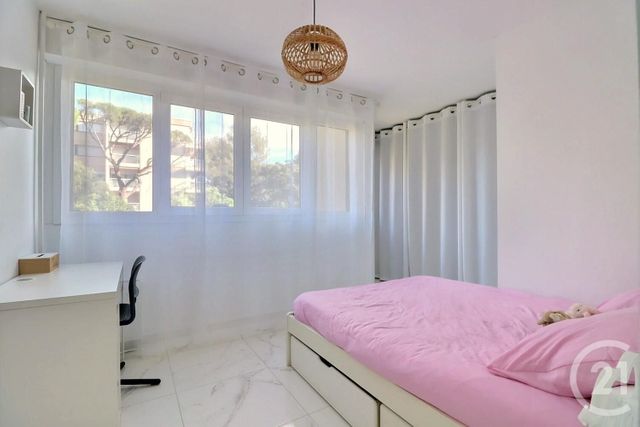 Appartement F4 à vendre - 4 pièces - 83.1 m2 - ST RAPHAEL - 83 - PROVENCE-ALPES-COTE-D-AZUR - Century 21 Sud Habitat