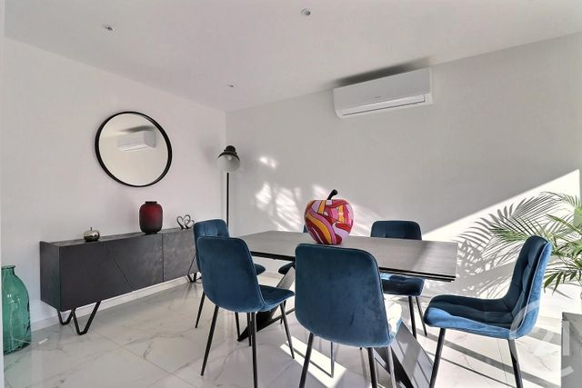 Appartement F4 à vendre - 4 pièces - 83.1 m2 - ST RAPHAEL - 83 - PROVENCE-ALPES-COTE-D-AZUR - Century 21 Sud Habitat