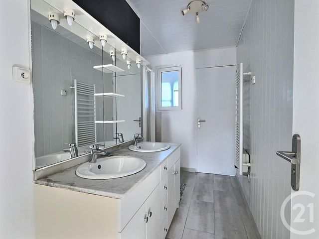 Appartement à vendre - 4 pièces - 70.88 m2 - FREJUS - 83 - PROVENCE-ALPES-COTE-D-AZUR - Century 21 Sud Habitat