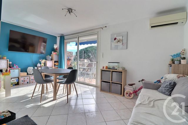 Appartement T4 à vendre - 4 pièces - 68.19 m2 - ST RAPHAEL - 83 - PROVENCE-ALPES-COTE-D-AZUR - Century 21 Sud Habitat