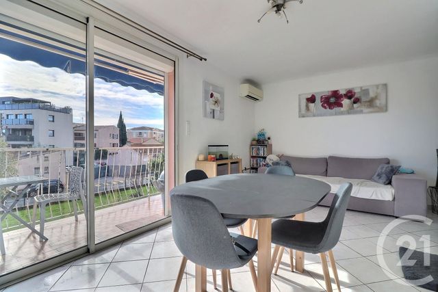 Appartement T4 à vendre - 4 pièces - 68.19 m2 - ST RAPHAEL - 83 - PROVENCE-ALPES-COTE-D-AZUR - Century 21 Sud Habitat