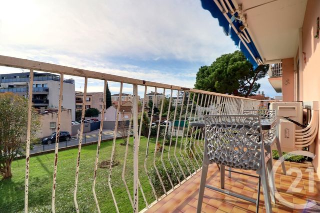 Appartement T4 à vendre - 4 pièces - 68.19 m2 - ST RAPHAEL - 83 - PROVENCE-ALPES-COTE-D-AZUR - Century 21 Sud Habitat