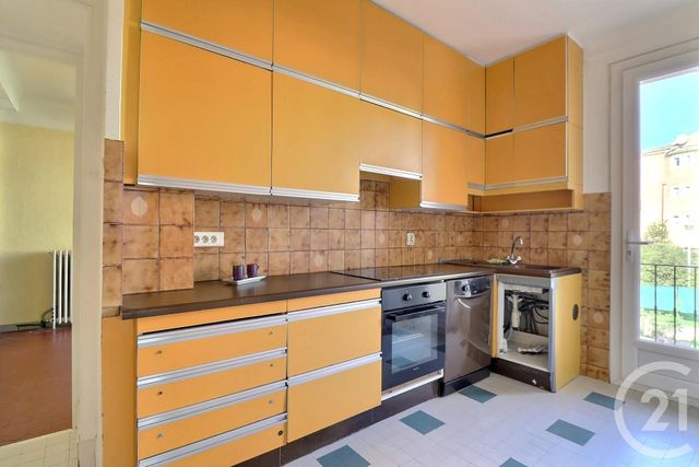 maison à vendre - 10 pièces - 162.09 m2 - FREJUS - 83 - PROVENCE-ALPES-COTE-D-AZUR - Century 21 Sud Habitat