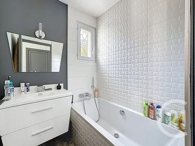 maison à vendre - 4 pièces - 99.0 m2 - FREJUS - 83 - PROVENCE-ALPES-COTE-D-AZUR - Century 21 Sud Habitat