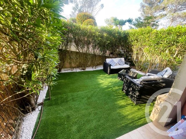 Appartement T2 à vendre - 2 pièces - 25.22 m2 - ST RAPHAEL - 83 - PROVENCE-ALPES-COTE-D-AZUR - Century 21 Sud Habitat